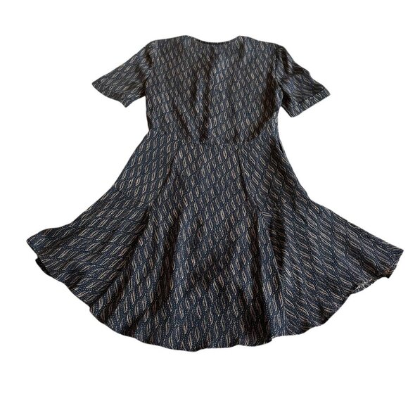 A.L.C. Button-Down Shift Dress 100% Silk Fun Print Short Sleeve Size 4 Women's - Picture 8 of 14